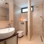 Seafront Ciovo Deluxe Dva 6 Beautiful Bedrooms Private Pools Sea Front - Sauna Villa Traù