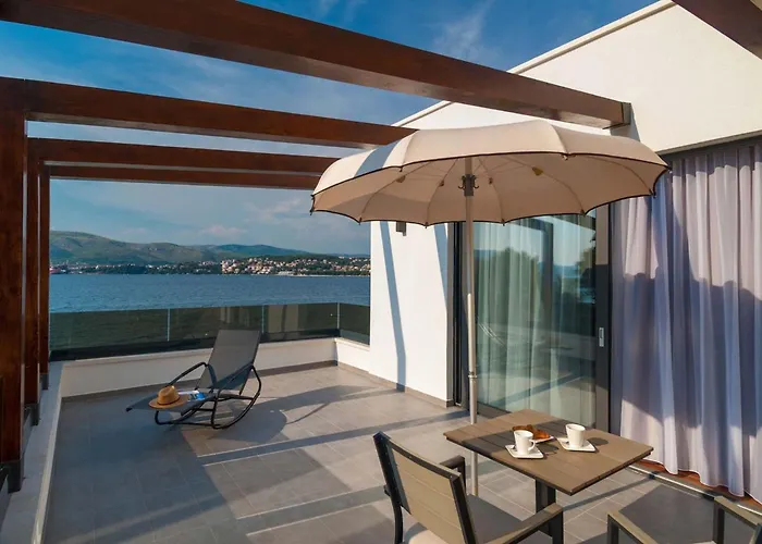 Seaview Ciovo Deluxe Dva 6 Beautiful Bedrooms Trogir