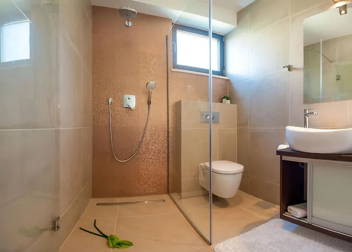 Seaview Ciovo Deluxe Dva 6 Beautiful Bedrooms Villa Trogir