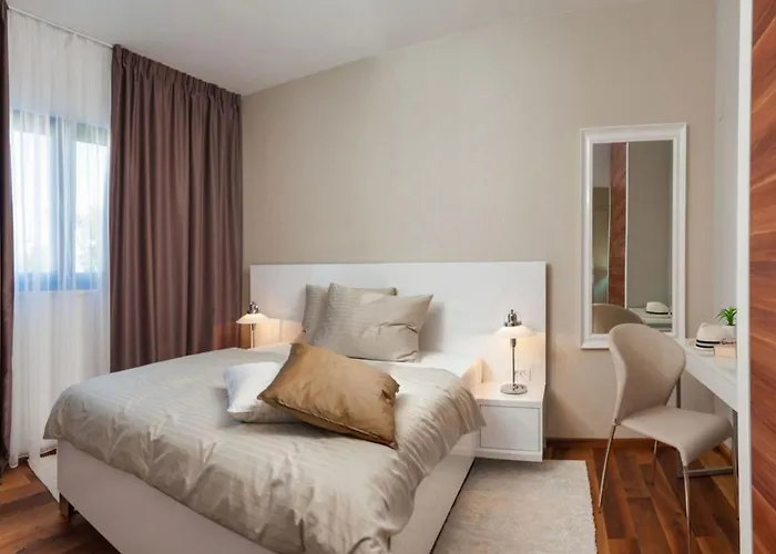 Seaview Ciovo Deluxe Dva 6 Beautiful Bedrooms Willa *