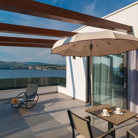 Villa Seafront Ciovo Deluxe Dva 6 Beautiful Bedrooms Private Pools Sea Front - Sauna Trogir