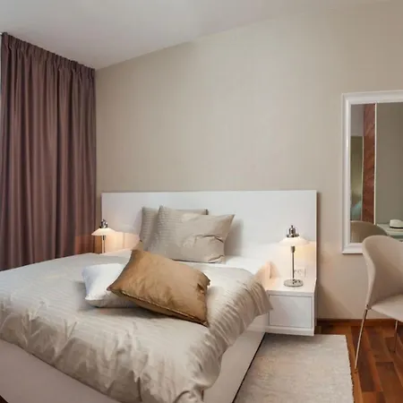 Villa Seafront Ciovo Deluxe Dva 6 Beautiful Bedrooms Private Pools Sea Front - Sauna