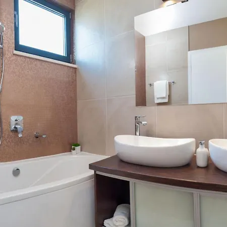 Seafront Ciovo Deluxe Dva 6 Beautiful Bedrooms Private Pools Sea Front - Sauna Villa Trogir