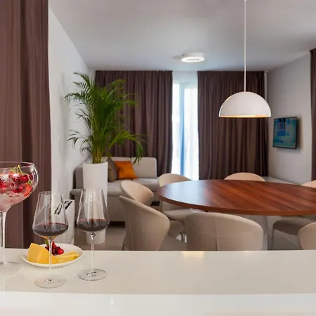 Seafront Ciovo Deluxe Dva 6 Beautiful Bedrooms Private Pools Sea Front - Sauna *